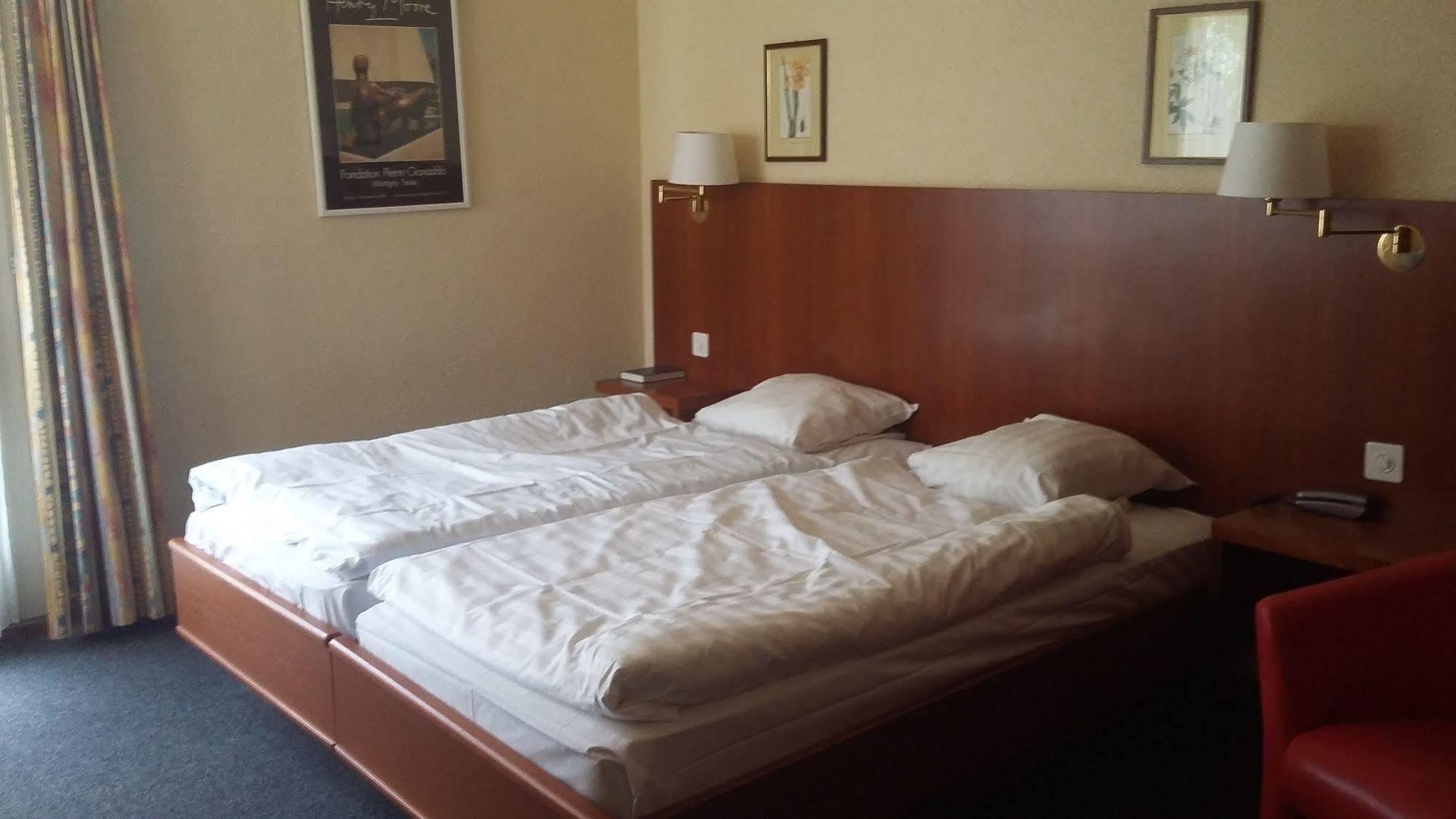 Motel Des Sports Martigny Exterior photo
